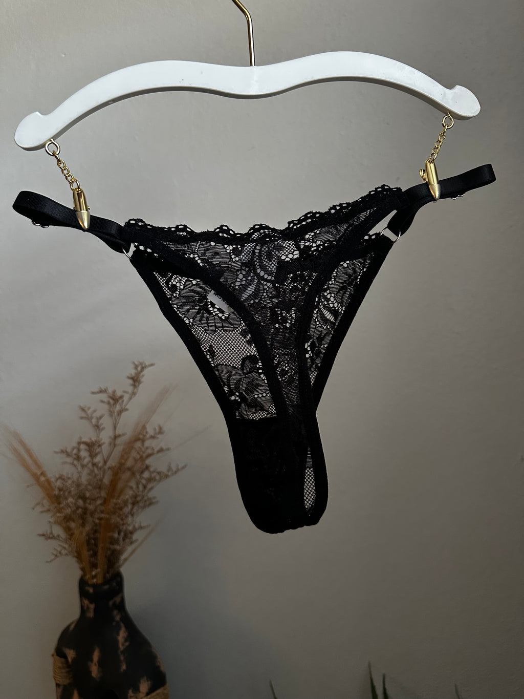 Hot thongs