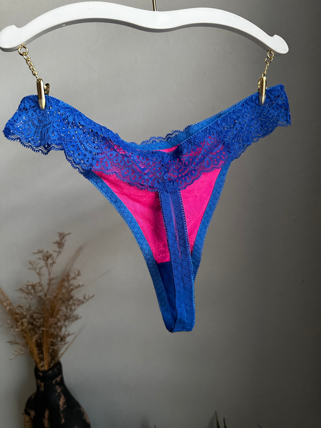Bluepink Thong